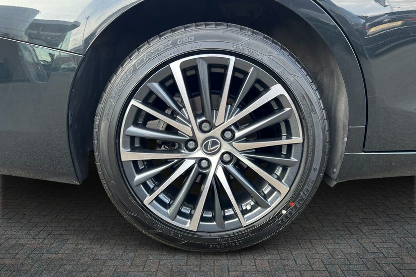 Lexus ES 2.5 300H Premium Edition Saloon Hybrid Black #5