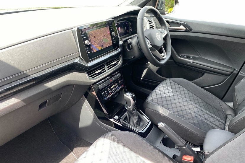 Volkswagen T-Cross 1.5 Tsi Black Edition Suv Dsg 150 Ps Black #2