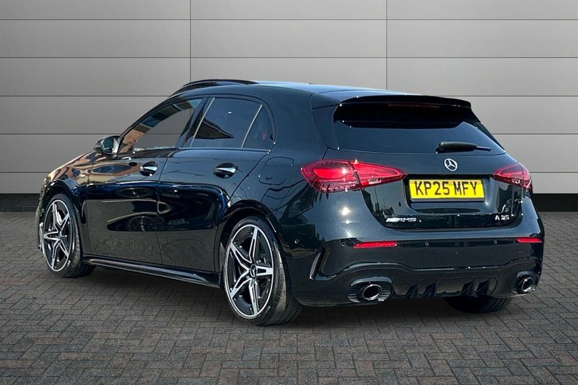 Mercedes-Benz A Class 2.0 A35h Mhev Amg Premium 7G-dct 4Matic Black #2