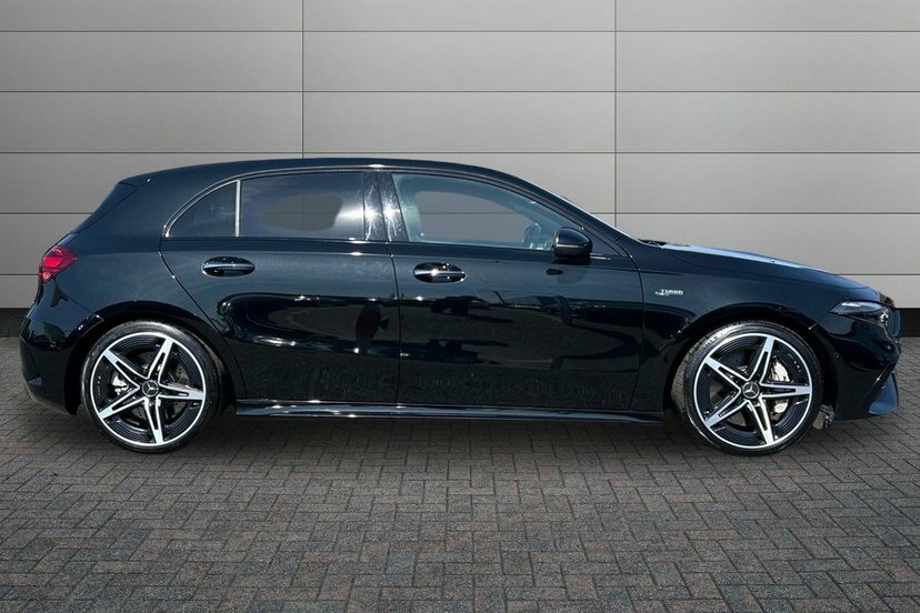 Mercedes-Benz A Class 2.0 A35h Mhev Amg Premium 7G-dct 4Matic Black #3