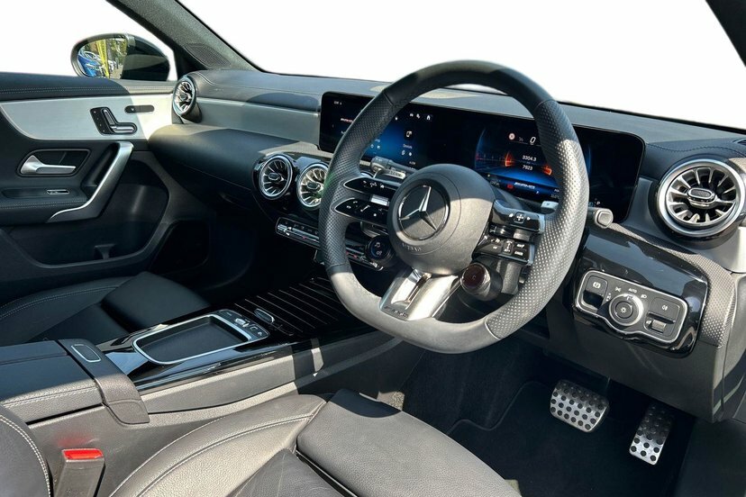 Mercedes-Benz A Class 2.0 A35h Mhev Amg Premium 7G-dct 4Matic Black #5