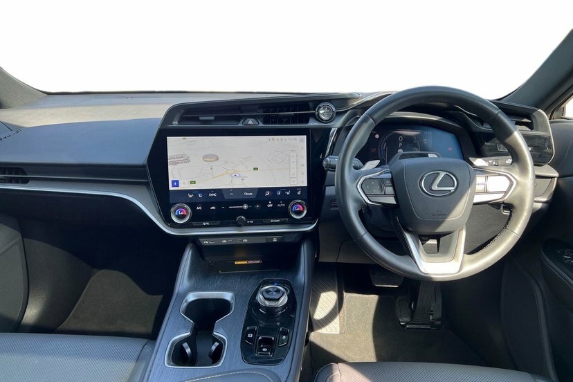Lexus RZ 300E 71.4Kwh Takumi Suv 204 Ps Black #6