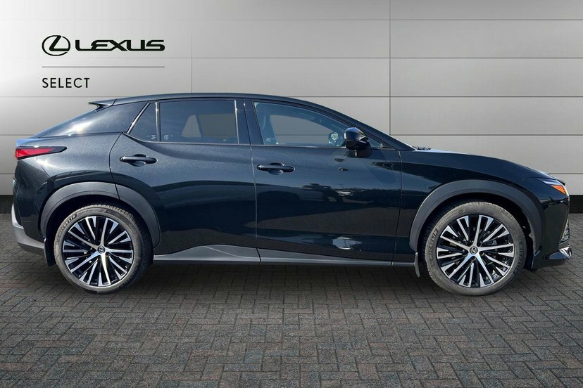 Lexus RZ 300E 71.4Kwh Takumi Suv 204 Ps Black #4