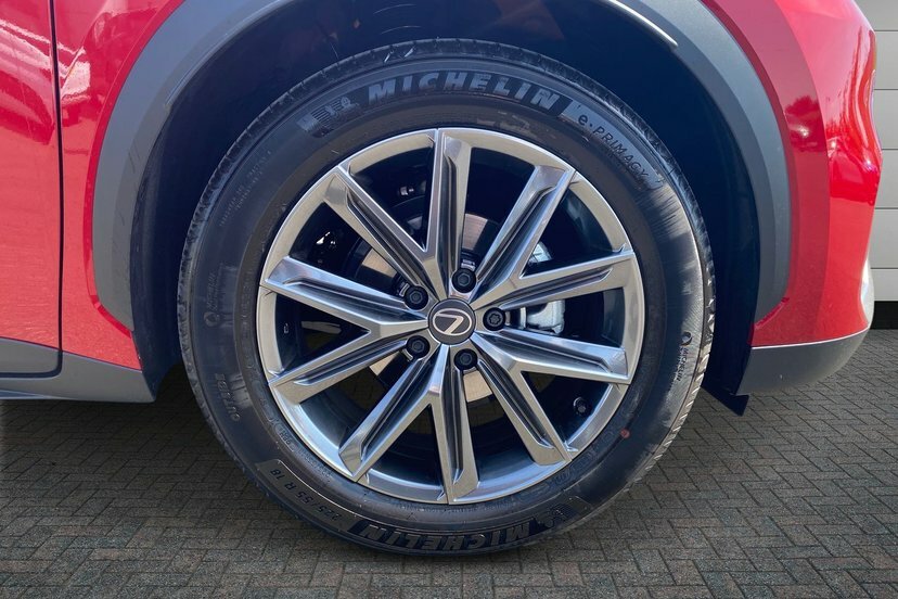 Lexus LBX 1.5 Vvt-ie Premium Plus Suv Hybrid E-cv #5