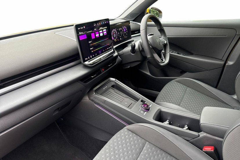 Volkswagen T-Roc 1.5 Etsi Mhev R-line Dsg Yellow #2