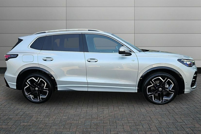 Volkswagen Tiguan 2.0 Tdi R-line Suv Dsg 150 Ps DF75TWM Silver #4