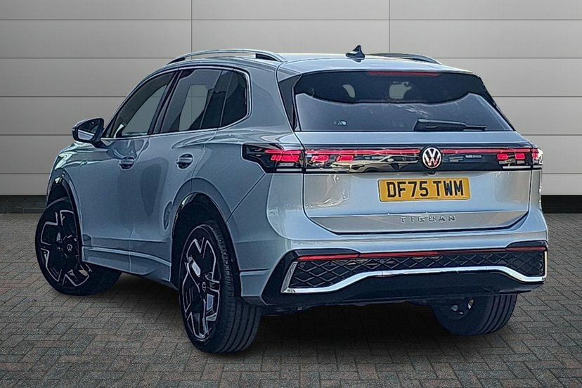 Volkswagen Tiguan 2.0 Tdi R-line Suv Dsg 150 Ps DF75TWM Silver #3