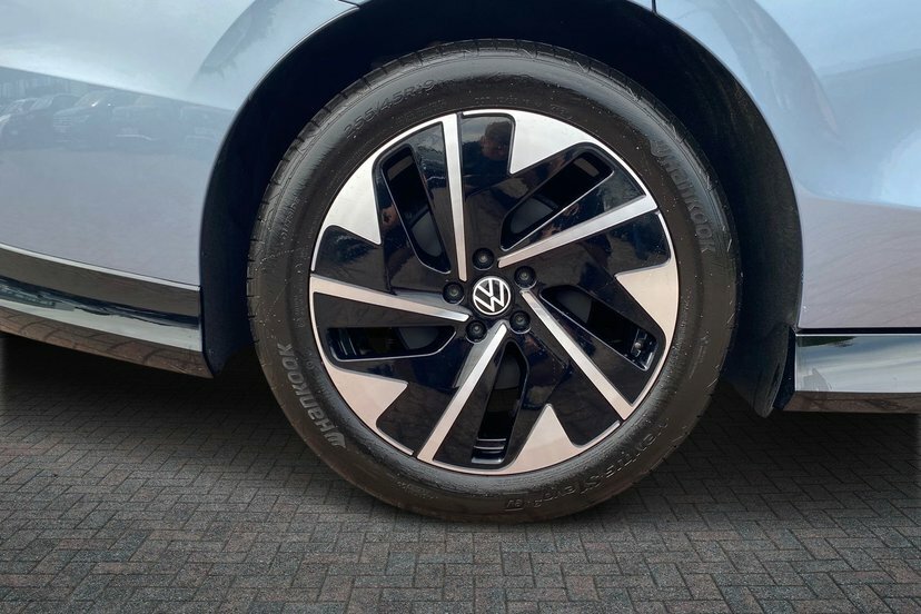 Volkswagen ID.7 Pro 77Kwh Match Plus Tourer 286 Blue #4