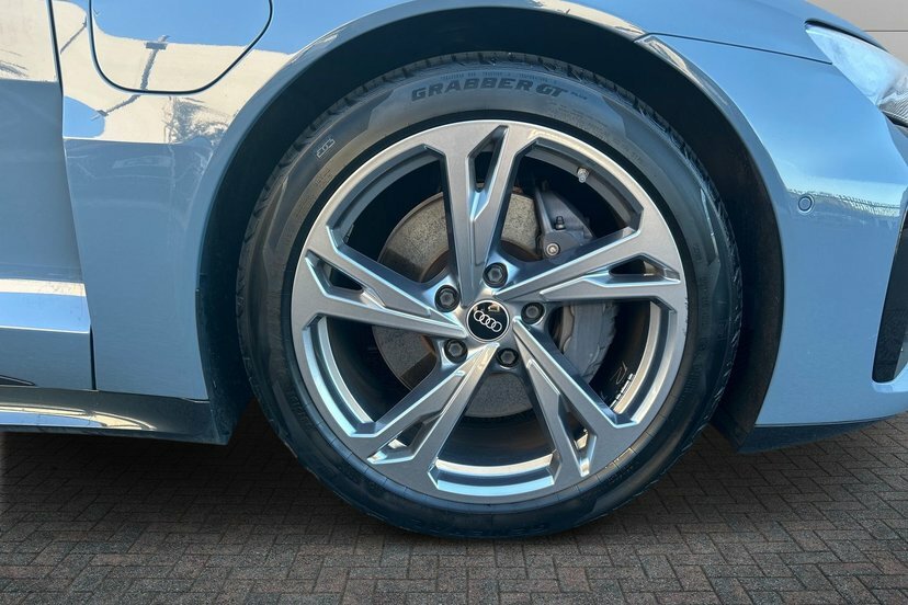 Audi E Tron GT 93.4Kwh Saloon Quattro 476 Ps Grey #5
