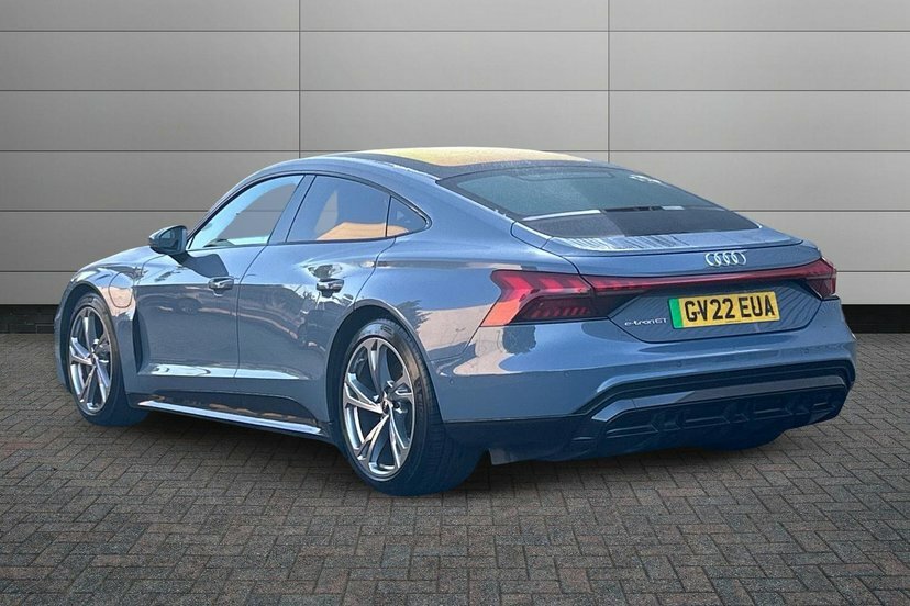Audi E Tron GT 93.4Kwh Saloon Quattro 476 Ps Grey #3