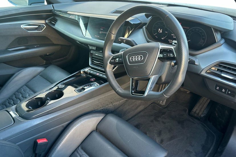 Audi E Tron GT 93.4Kwh Saloon Quattro 476 Ps Grey #6