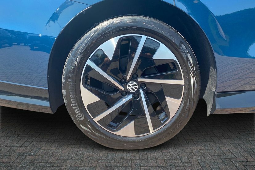 Volkswagen ID.7 Pro S 86Kwh Match Plus Tourer 2 Blue #5