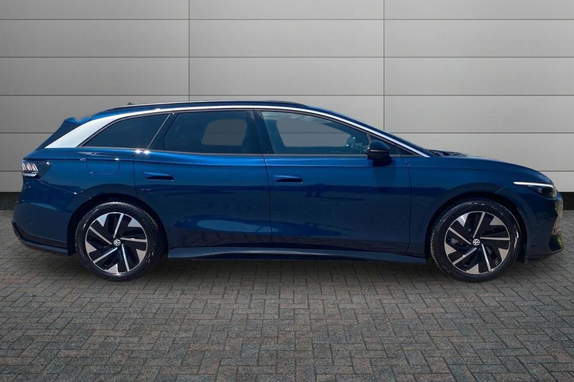 Volkswagen ID.7 Pro S 86Kwh Match Plus Tourer 2 Blue #4