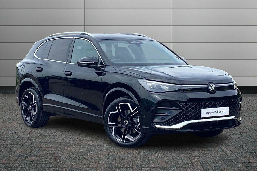 Volkswagen Tiguan 1.5 Tsi Ehybrid 19.7Kwh R-line Suv Plug Black
