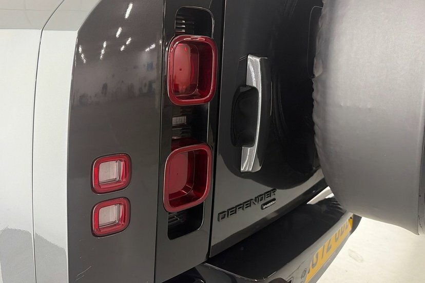 Land Rover Defender 110 3.0 D250 Xs Edition 110 Estate  #26