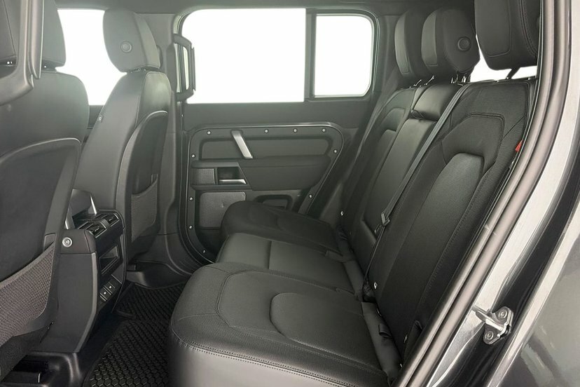Land Rover Defender 110 3.0 D250 Xs Edition 110 Estate  #4