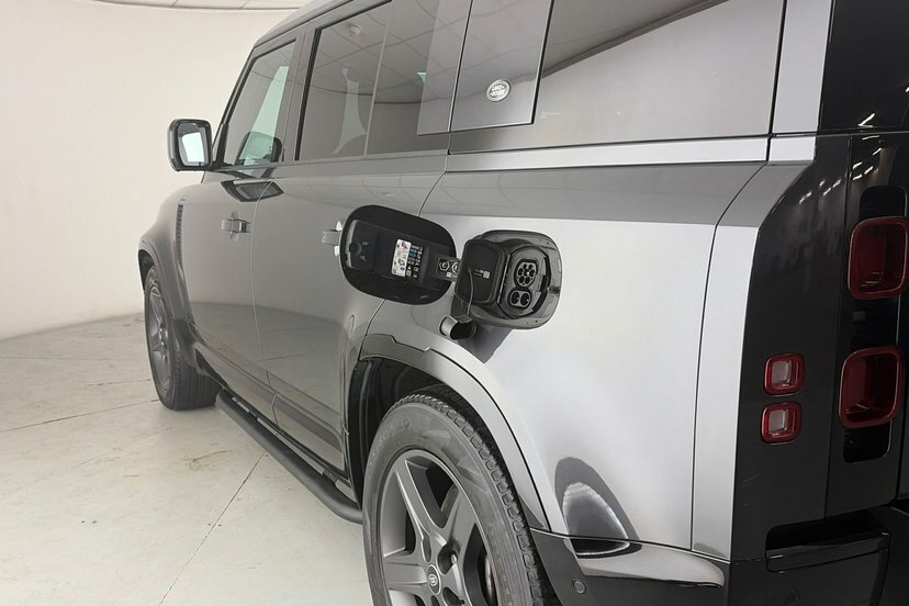 Land Rover Defender 110 3.0 D250 Xs Edition 110 Estate  #34