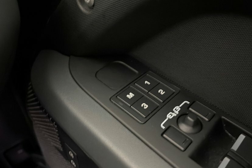 Land Rover Defender 110 3.0 D250 Xs Edition 110 Estate  #43