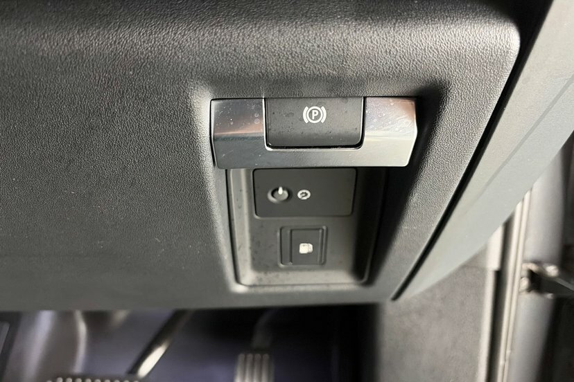Land Rover Defender 110 3.0 D250 Xs Edition 110 Estate  #40