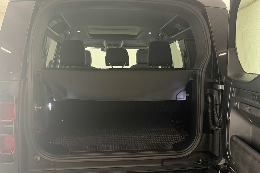 Land Rover Defender 110 3.0 D250 Xs Edition 110 Estate  #11