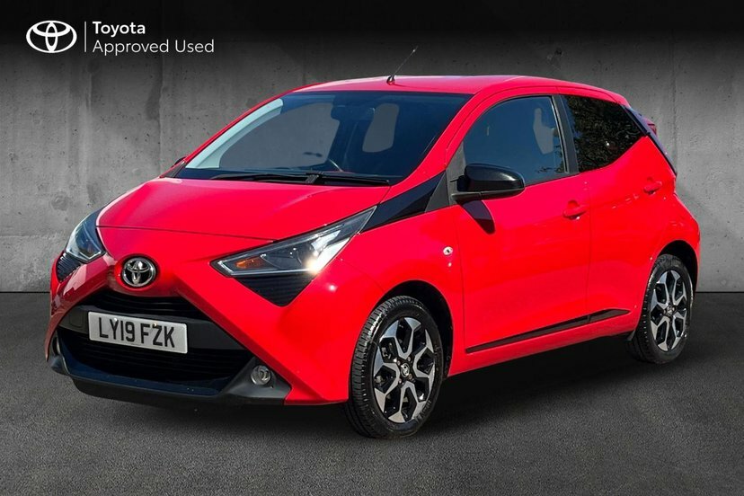 Toyota Aygo 1.0 Vvt-i X-trend Hatchback 71 Red #3