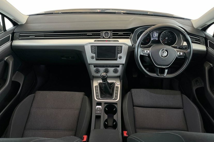 Volkswagen Passat Estate 2.0 Tdi Bluemotion Tech Se Business Euro 6 Black #6