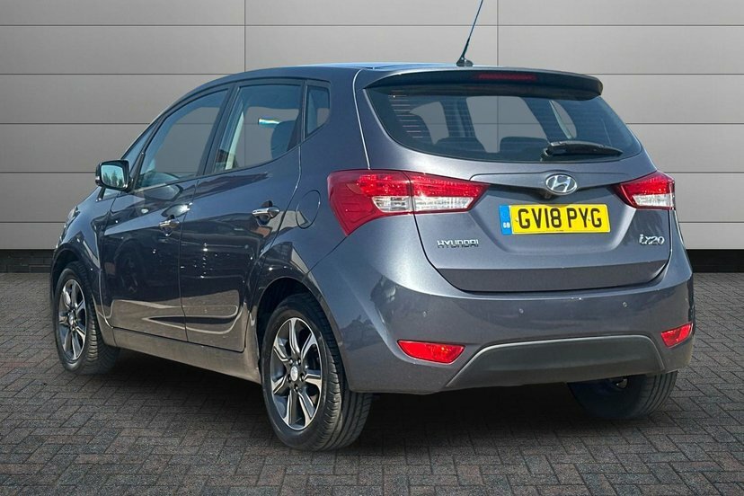 Hyundai Ix20 1.6 Se Nav Hatchback 125 Ps Grey #3