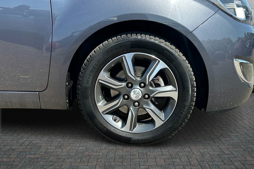 Hyundai Ix20 1.6 Se Nav Hatchback 125 Ps Grey #5