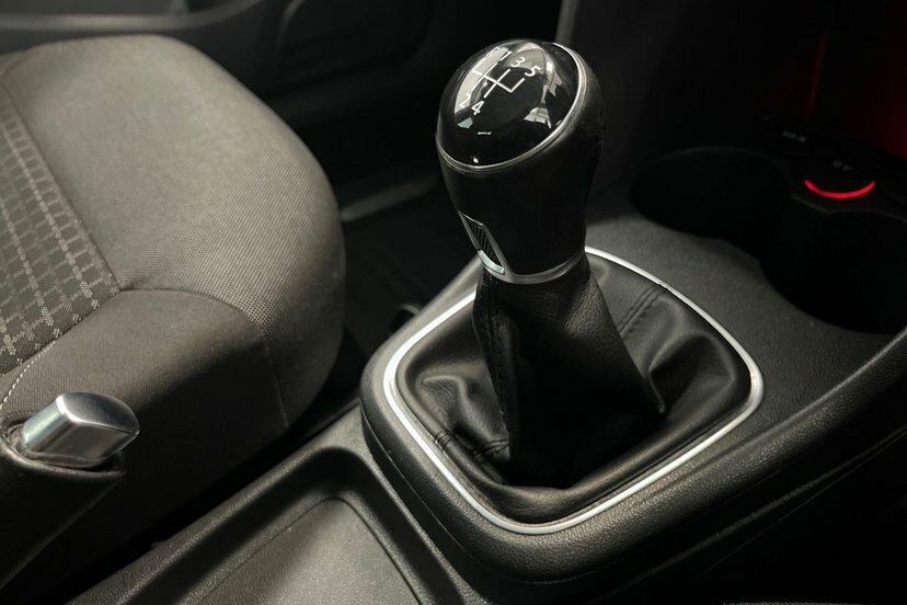 Volkswagen Polo 1.2 Tsi Beats Euro 6 Ss White #15