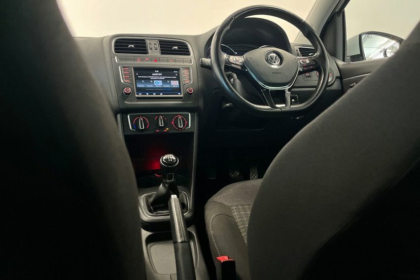 Volkswagen Polo 1.2 Tsi Beats Euro 6 Ss White #25