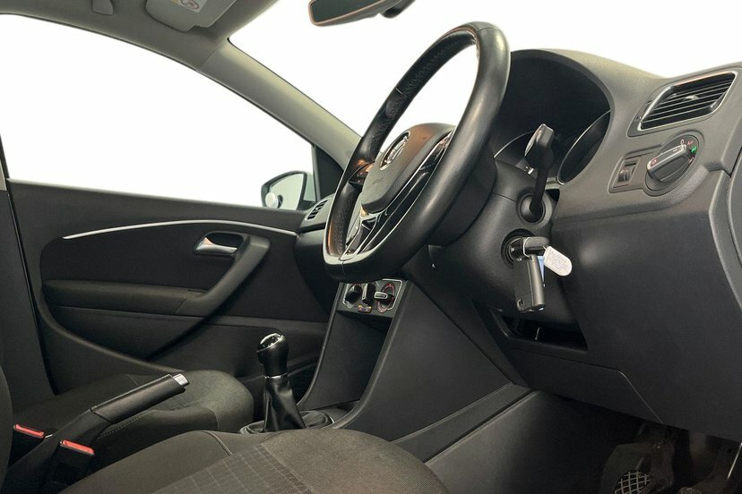 Volkswagen Polo 1.2 Tsi Match Edition Hatchback White #6