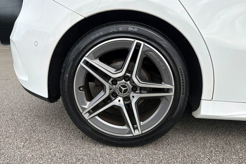 Mercedes-Benz A Class A200d Amg Line Premium Plus OV19XYE White #4