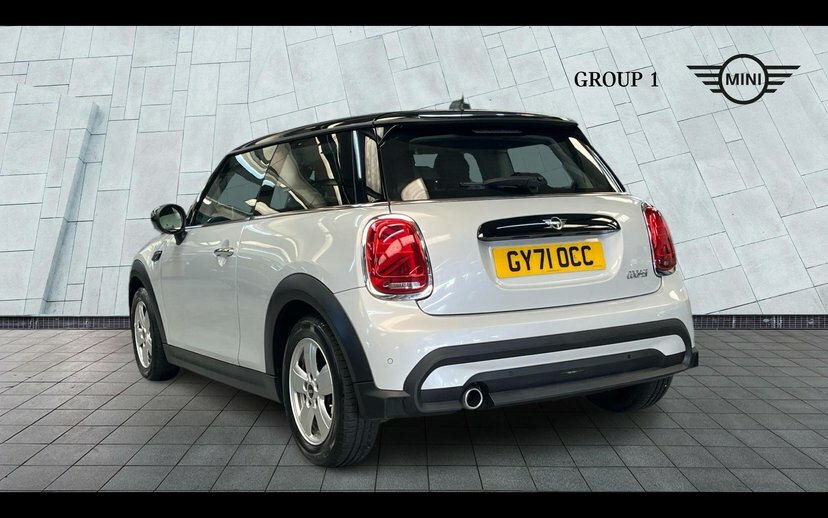 Mini Hatch 3-Door Hatch Cooper Classic White #2
