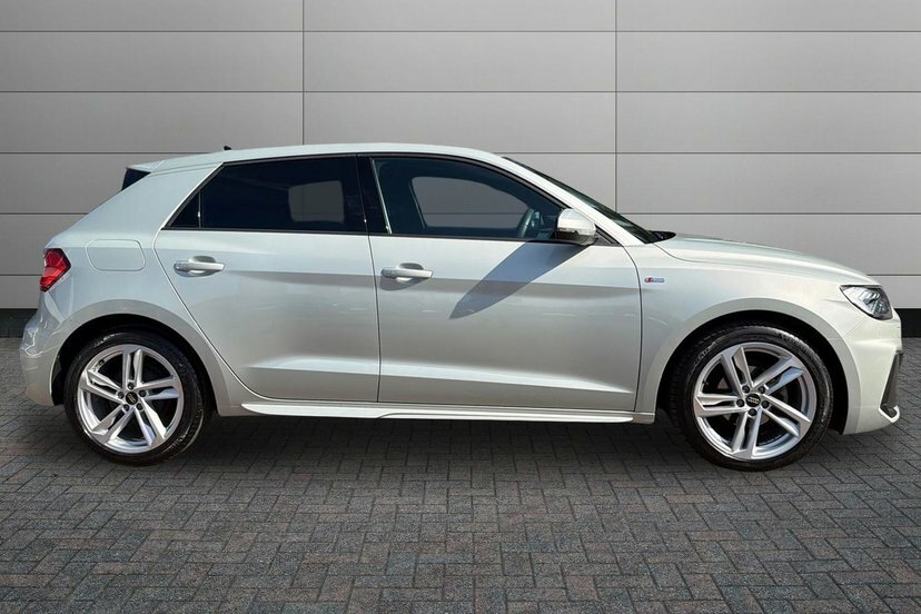 Audi A1 1.0 Tfsi 25 S Line Sportback 95 Silver #4