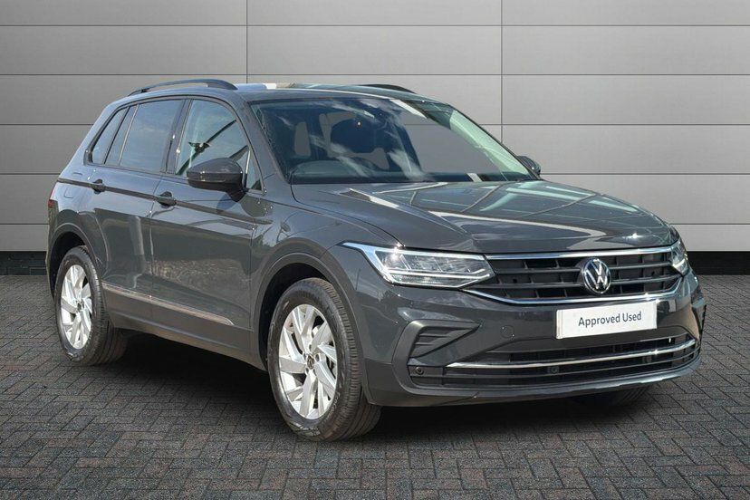 Volkswagen Tiguan 1.5 Tsi Life Suv 130 Ps Grey
