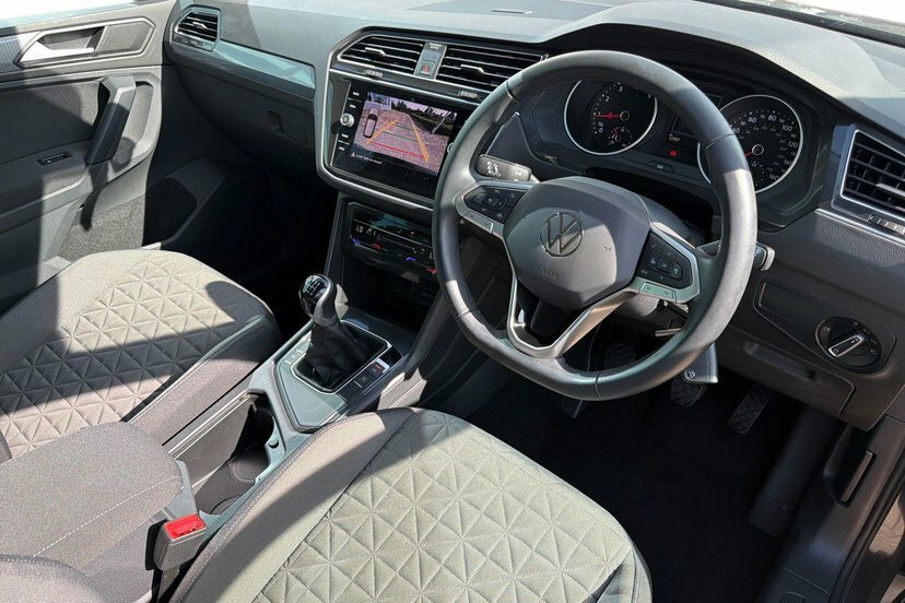 Volkswagen Tiguan 1.5 Tsi Life Suv 130 Ps Grey #6