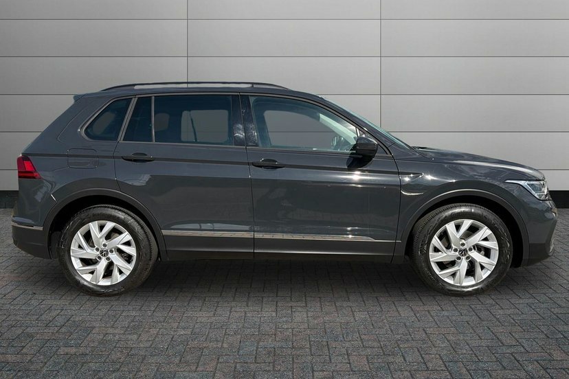 Volkswagen Tiguan 1.5 Tsi Life Suv 130 Ps Grey #4