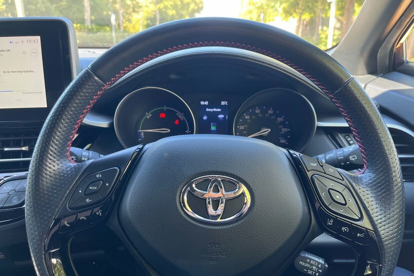 Toyota C-Hr 1.8 Vvt-h Excel Cvt Euro 6 Ss White #40