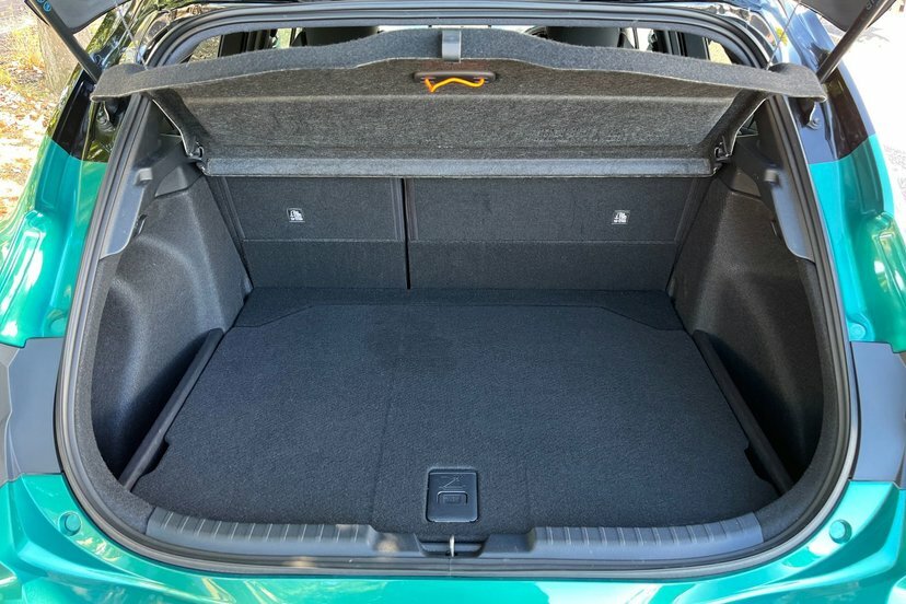Toyota Corolla 1.8 Vvt-i Hybrid Commercial Black #13