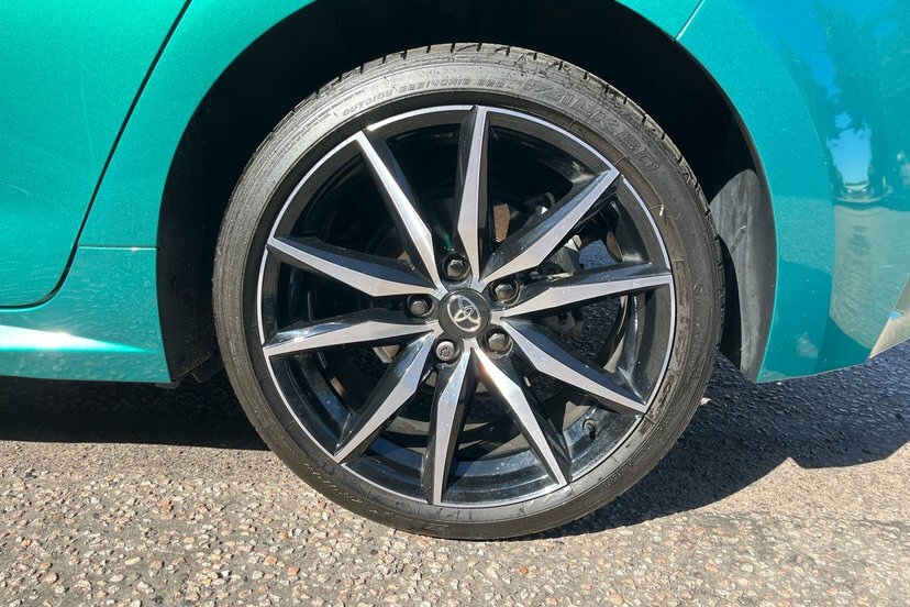 Toyota Corolla 1.8 Vvt-i Hybrid Commercial Black #51