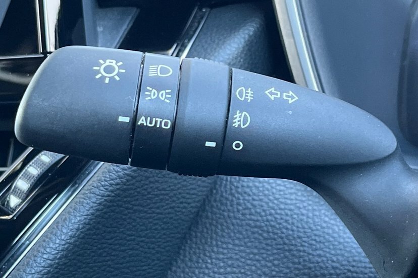 Toyota Corolla 2.0 Hybrid Gr Sport Cvt Silver #39