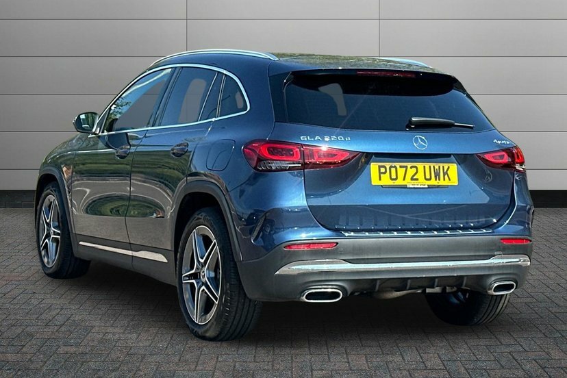 Mercedes-Benz GLA Class Gla220d Amg Line Blue #2