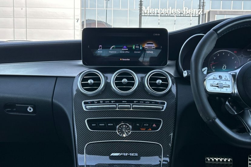 Mercedes-Benz C Class 2.0 C300 Amg Line Coupe G-tronic Euro White #54