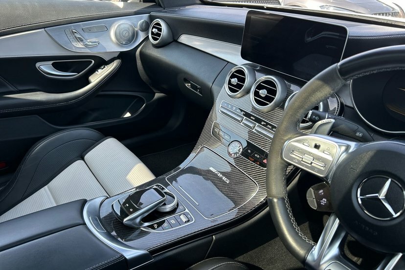 Mercedes-Benz C Class 2.0 C300 Amg Line Coupe G-tronic Euro White #33
