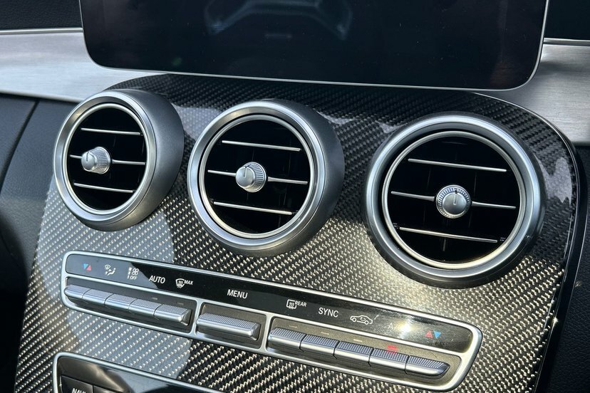 Mercedes-Benz C Class 2.0 C300 Amg Line Coupe G-tronic Euro White #36