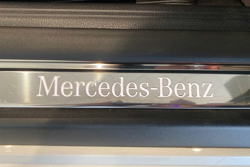 Mercedes-Benz CLE Class 300 4Matic Amg Line Premium 9G-tronic 2025 Black #33