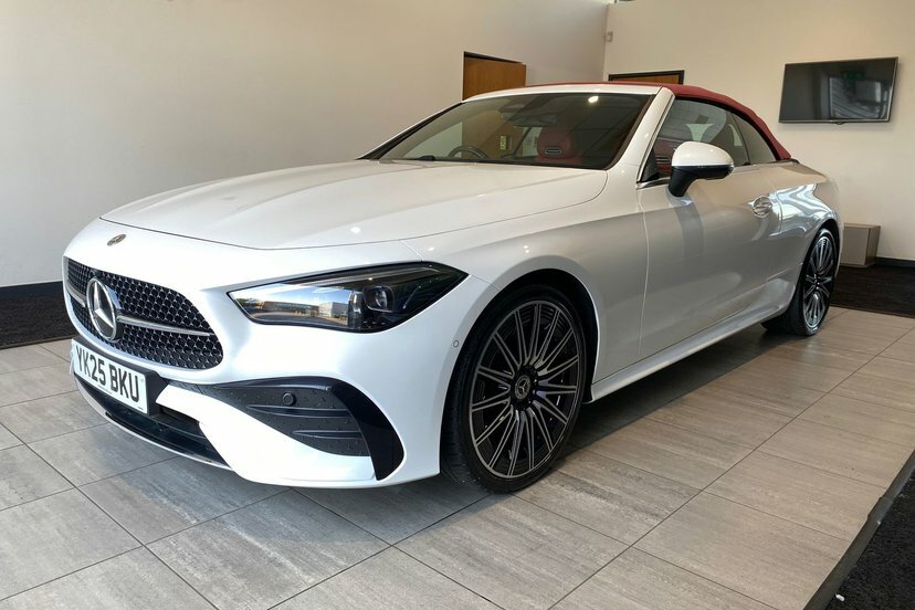 Mercedes-Benz CLE Class 300 4Matic Amg Line Premium 9G-tronic 2025 Black #18