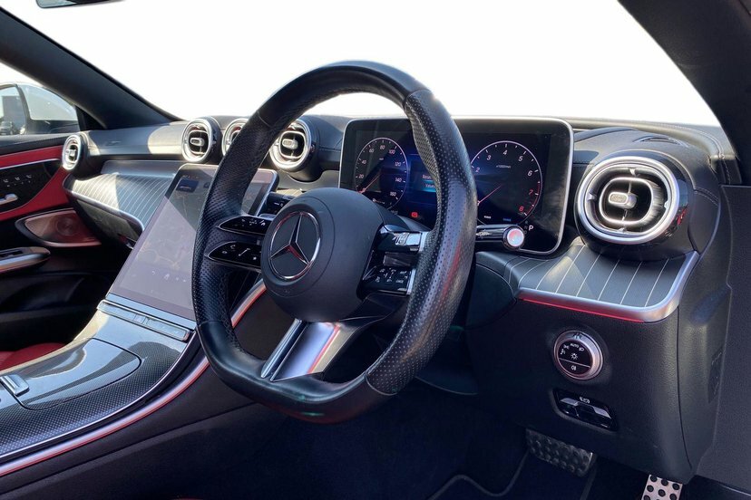 Mercedes-Benz CLE Class 300 4Matic Amg Line Premium 9G-tronic 2025 Black #5