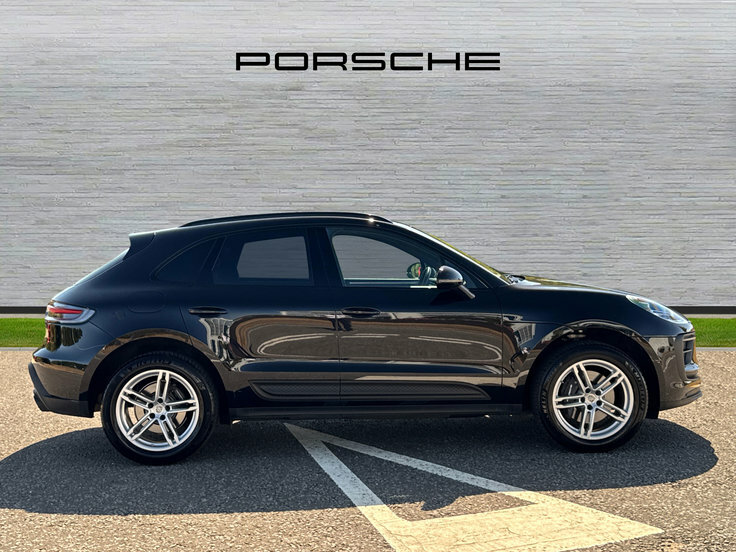 Porsche Macan 2.0T Suv Pdk 4Wd 265 Ps Black #3