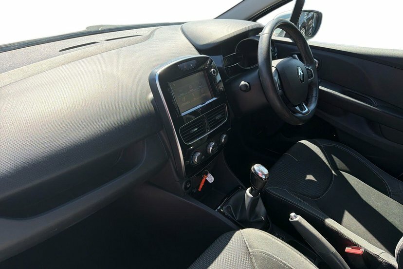 Renault Clio 1.2 16V Dynamique Nav Hatchback White #2